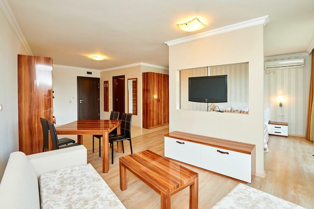 Penelopa Palace Apart Hotel & Spa Pomorie Extérieur photo