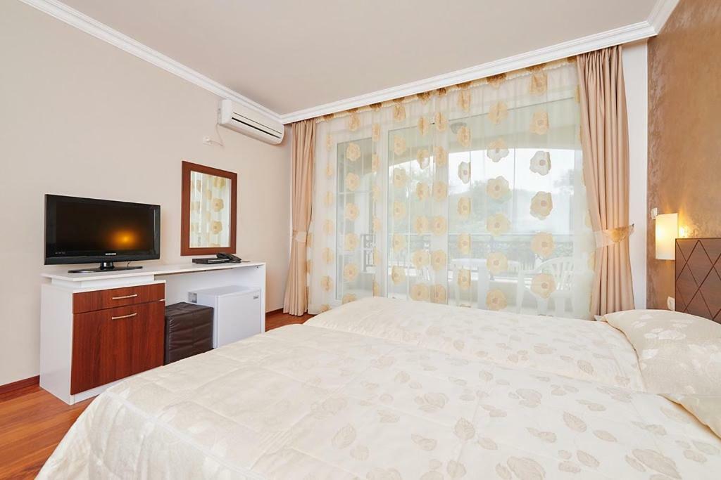 Penelopa Palace Apart Hotel & Spa Pomorie Extérieur photo