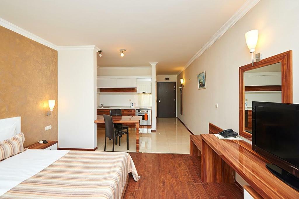 Penelopa Palace Apart Hotel & Spa Pomorie Extérieur photo