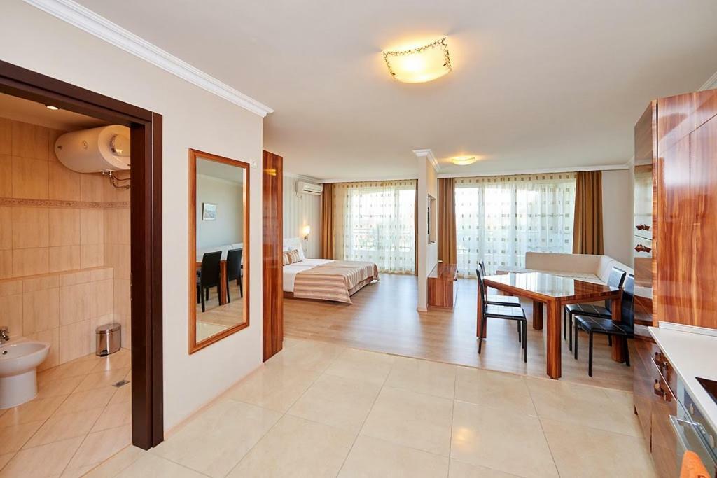 Penelopa Palace Apart Hotel & Spa Pomorie Extérieur photo