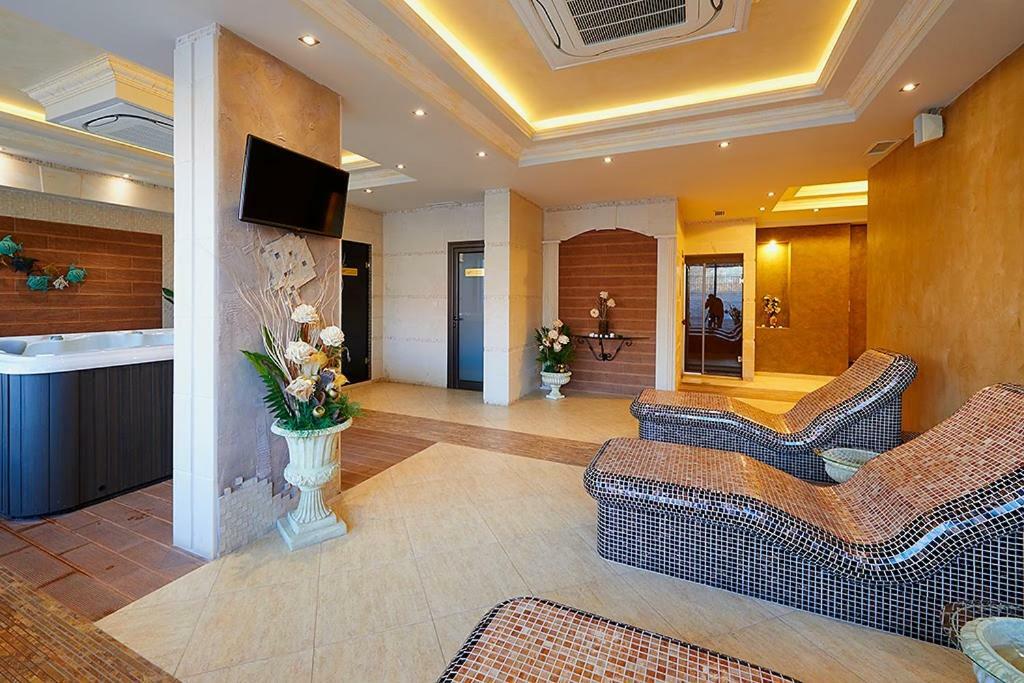 Penelopa Palace Apart Hotel & Spa Pomorie Extérieur photo